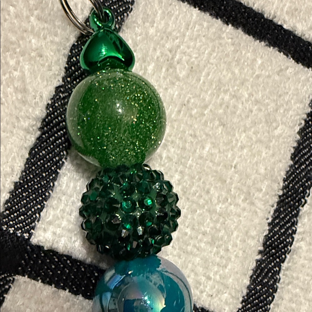 Chic Green Beaded Key Holder - Picture 3 of 4